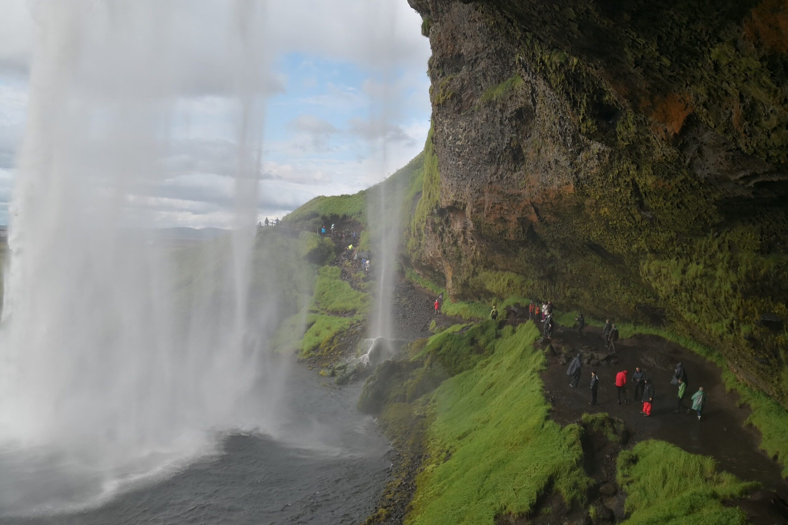 Islanda_05-Seljalandsfoss-62 Il sentiero che passa dietro la cascata