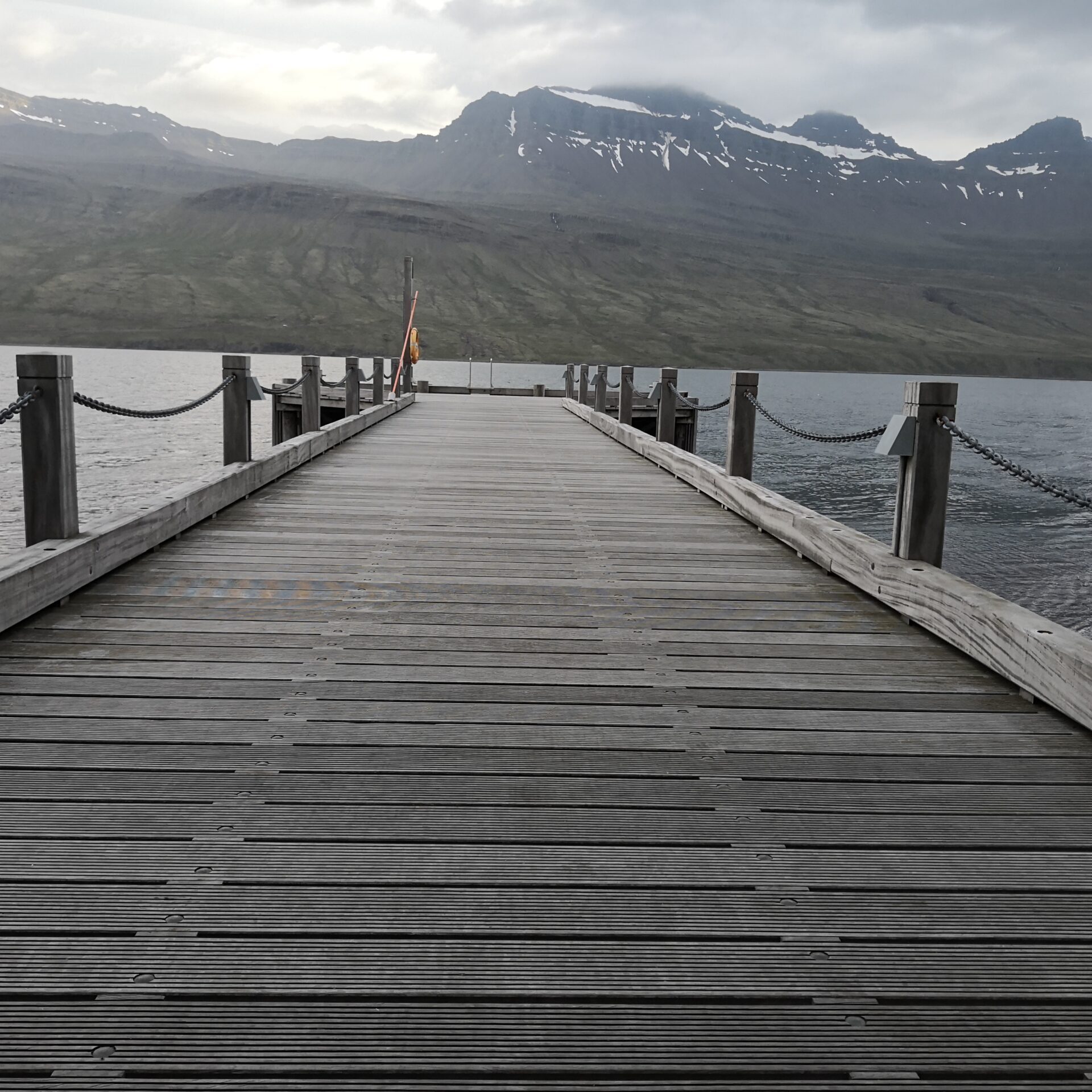 Islanda_15 - Faskrudsfjordur 74 Il Pontile del Fosshotel Eastfjords che affaccia sulle acque del Faskrudsfjordur