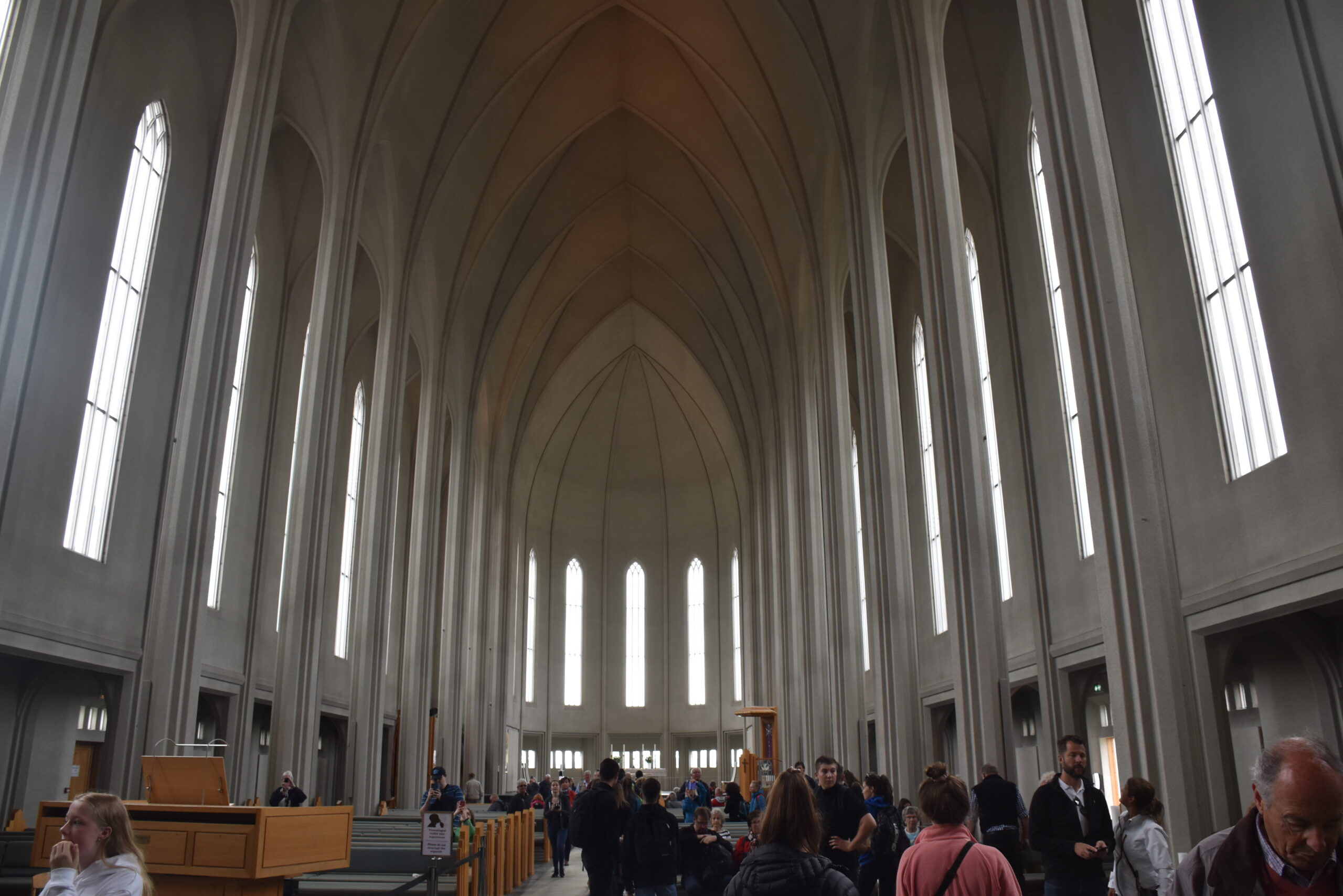 Islanda_26 - Reykjavik 018 L'interno della Hallgrímskirkja