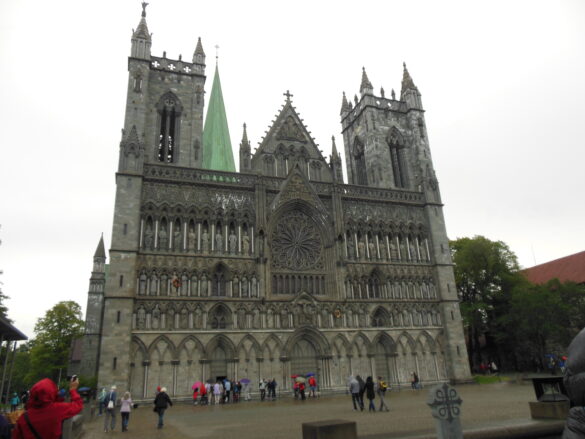 La cattedrale gotica di Nidaros, tesoro di Trondheim