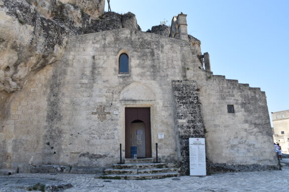 L'ingresso della chiesa rupestre