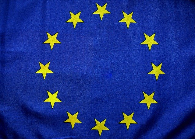 BANDIERA_euro-flag-1776253_640