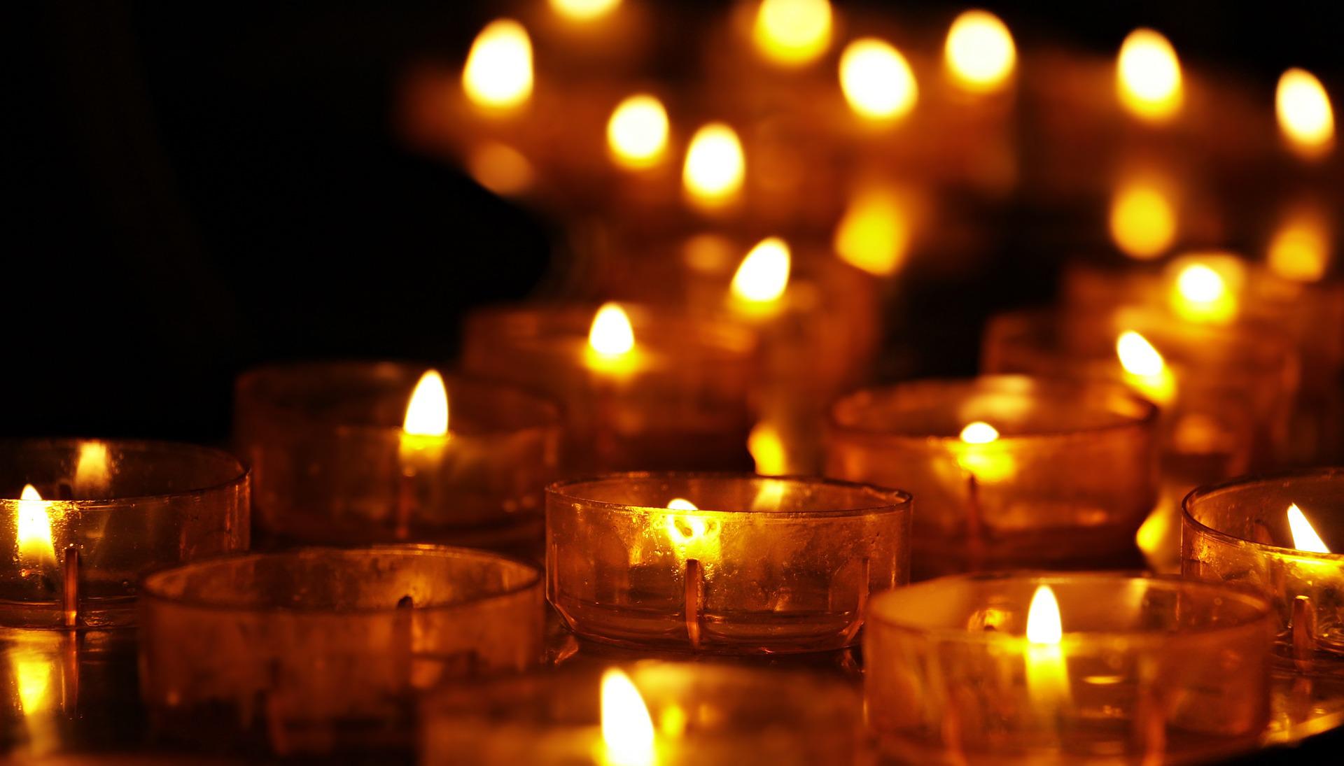 FOTO_candlelight-3612508_1920 Candele