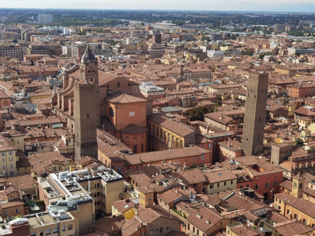 Emilia_Romagna_Bologna_IMG_20220818_162528 Veduta di Bologna dalla Torre degli Asinelli