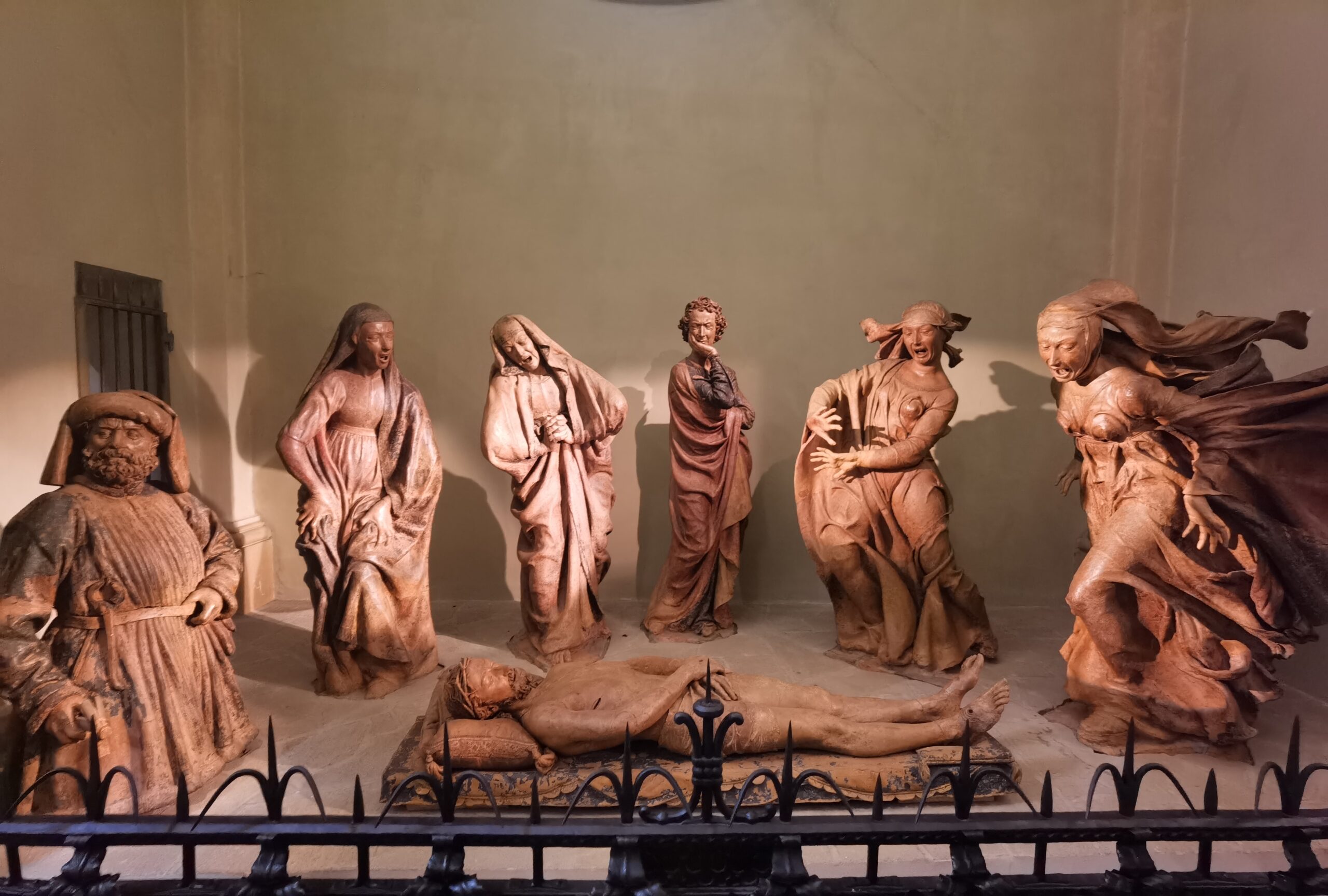 Emilia_Romagna_Bologna_Santa Maria della Vita 07 Compianto sul Cristo Morto di Niccolò dell'Arca
