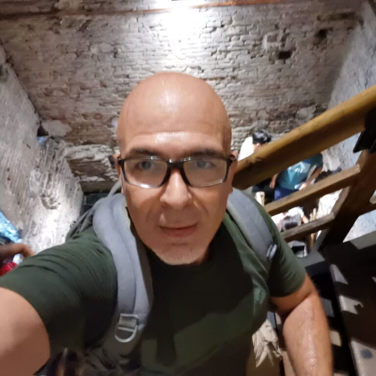 Emilia_Romagna_Bologna_Torre degli Asinelli 23 La salita dei 498 gradini