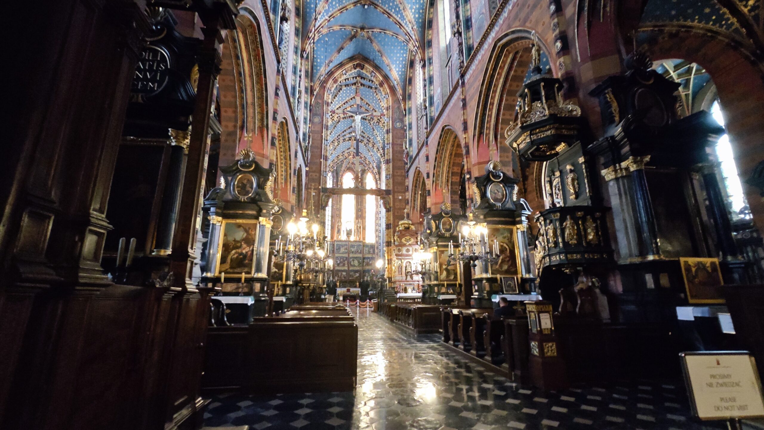 Polonia_Cracovia_03 - Piazza del Mercato 70 Giochi di luce alle 7 del mattino