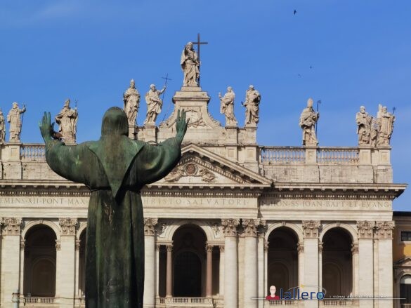 San Francesco di fronte alla Cattedrale di Roma