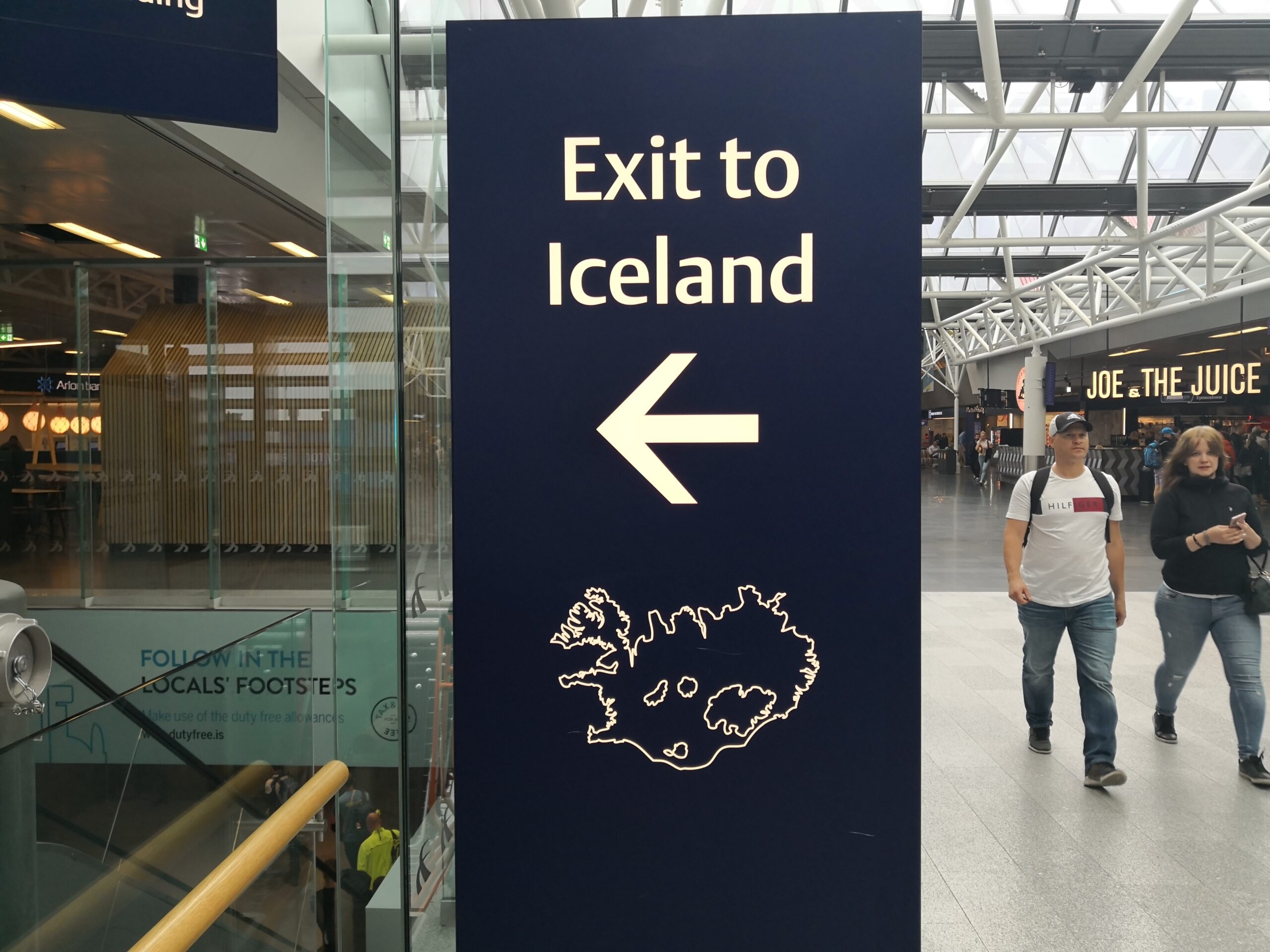 Islanda_exit to iceland L'uscita dall'aeroporto di Keflavik