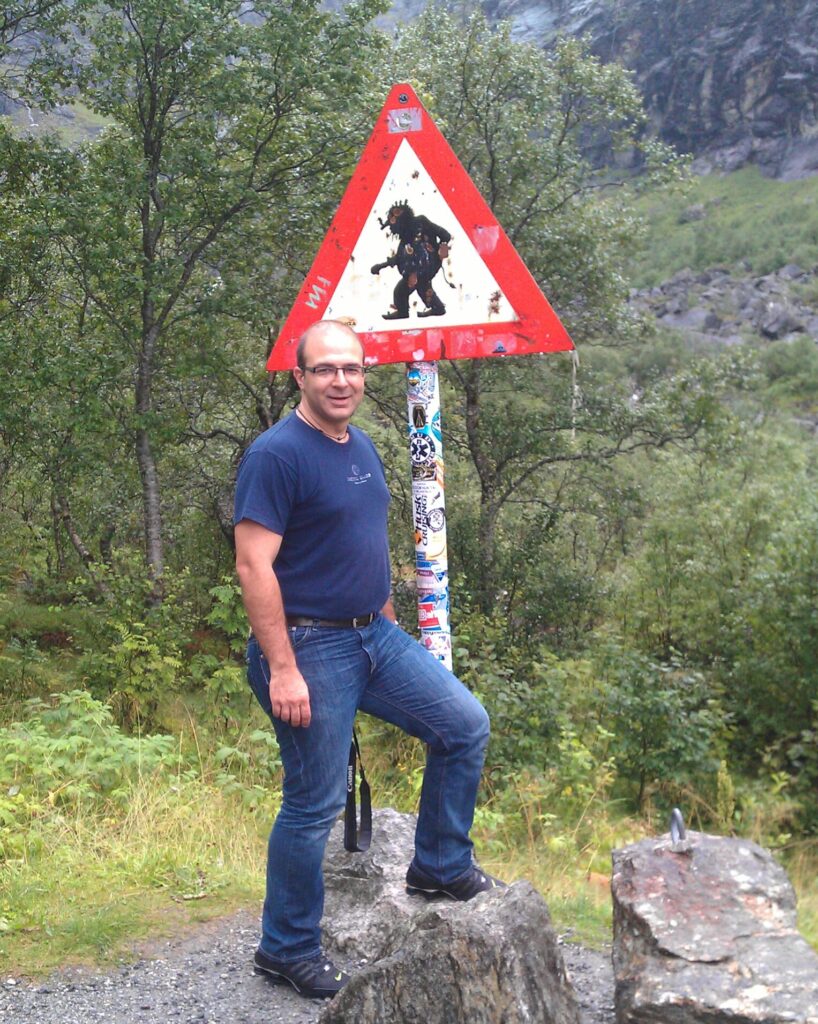 74 - Trollstigen 073 Sei sulla Trollstigen: fai attenzione a i troll!