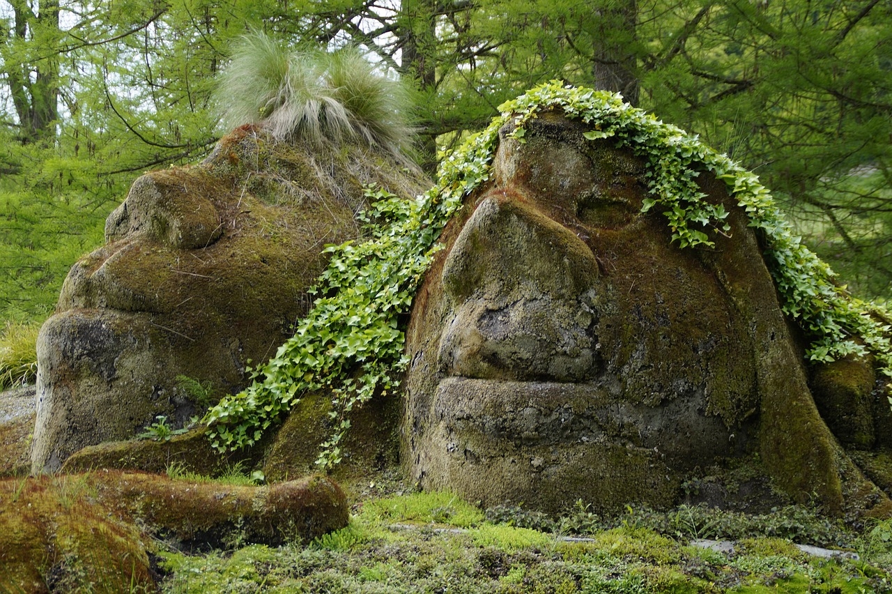 trolls-785555_1280 Image by M W from Pixabay