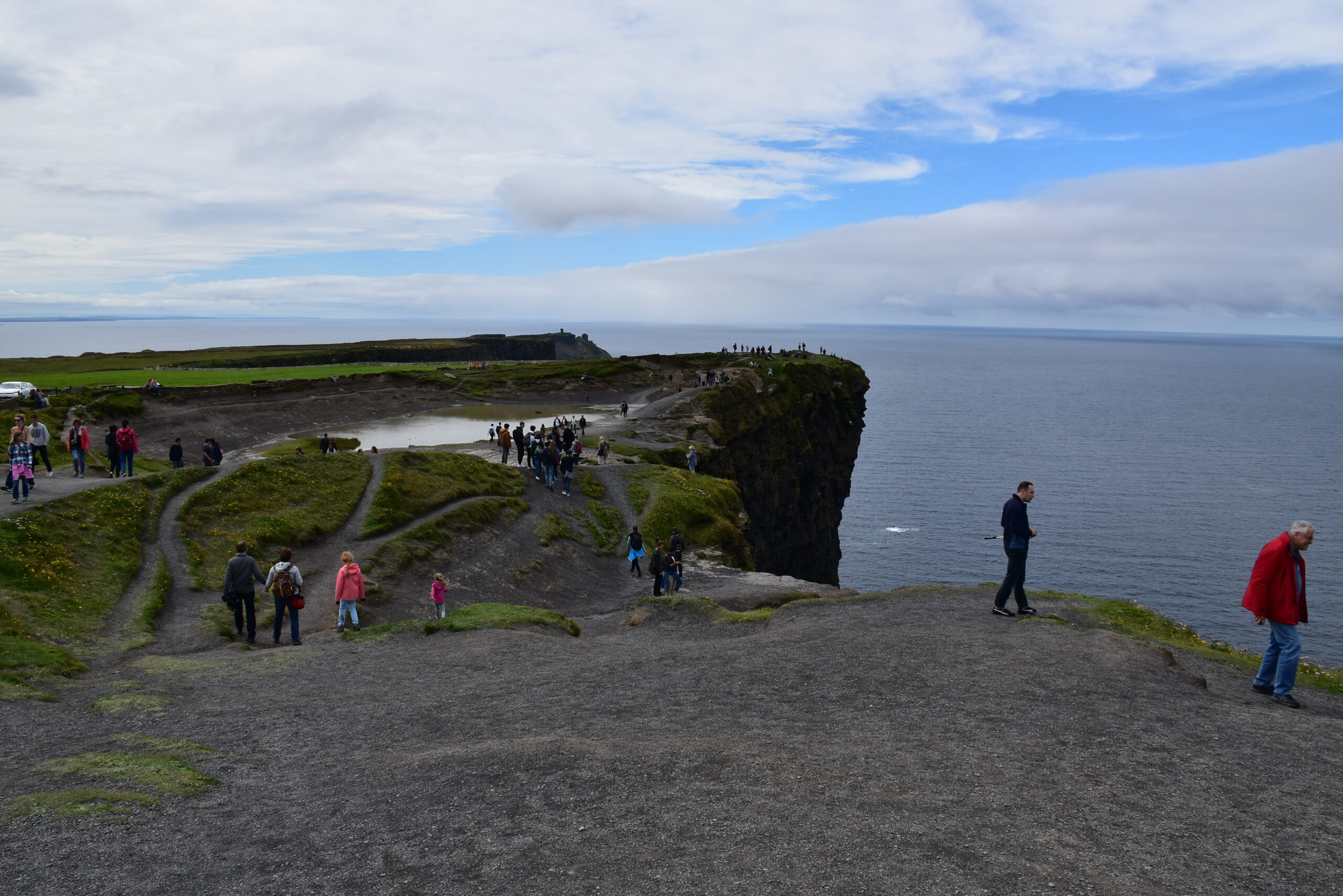 Il Cliffs of Moher Coastal Walk