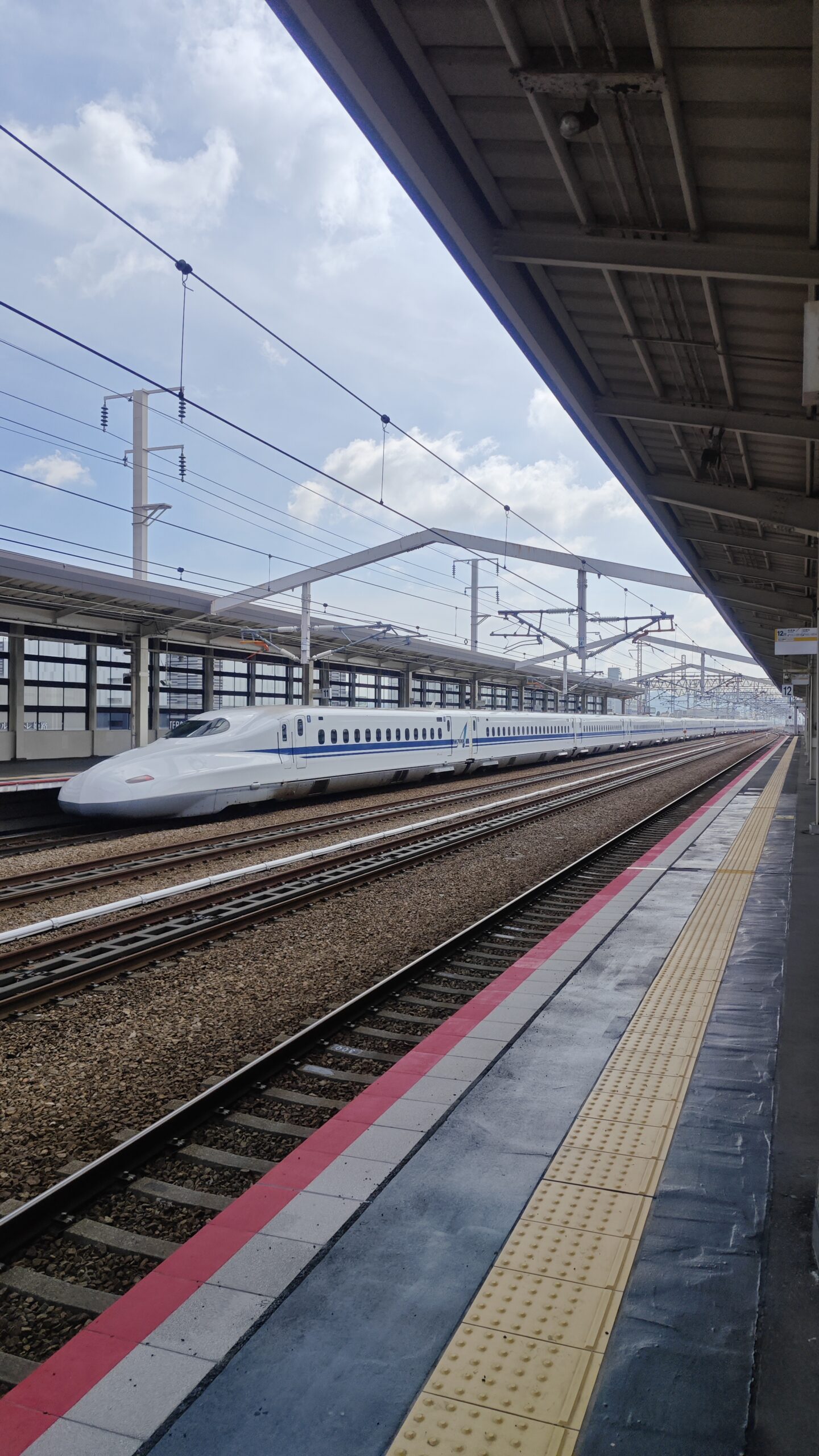 Ode agli shinkansen: veloci, puntuali, frequenti e belli!